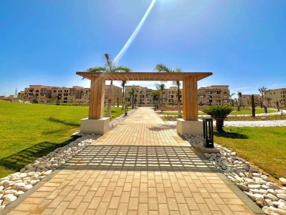 شقة للبيع في كمبوند ايفي ريزيدنس 177متر اي في واي ريزيدنس